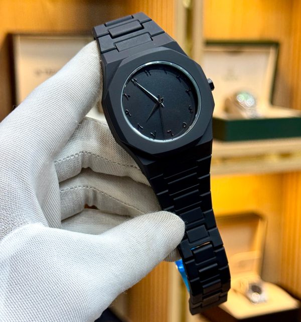Full Black Aura Quartz Watch β Lightweight Design, , Premium Quality & Finish β Best Quality Analog Watch For Boys β Watch For Men | Full Black Color Watch β With (random Box)